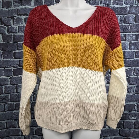 Boohoo Red Plus Stripe Knot Back Sweater - Picture 4 of 9